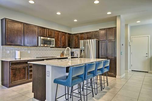 Contemporary Gilbert Home With Furnished Patio!