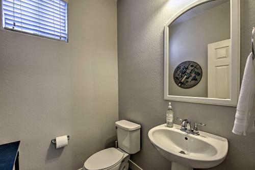 Contemporary Gilbert Home With Furnished Patio!