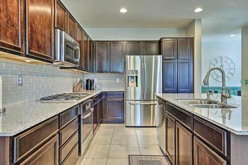 Contemporary Gilbert Home With Furnished Patio!