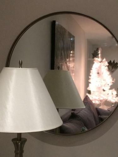 Romantic Riverside Suite In Elora