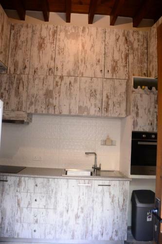 Hostal Lazaros Stonehouse