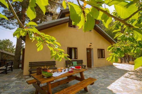 Persephone Cottage By Agroholidays