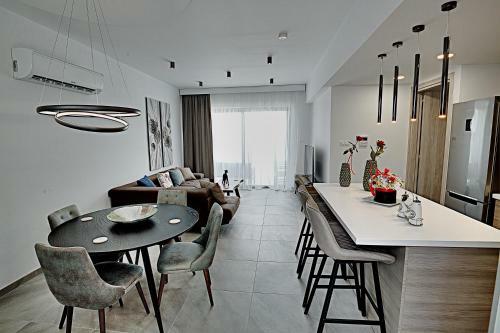Golden Tree Apartment