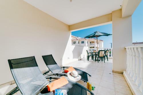 Apartment Theano