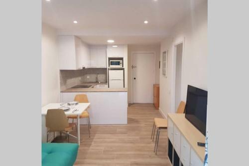 Cozy Apartment With Parking