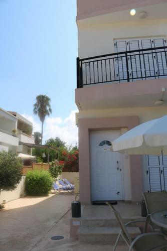 The Paradise Townhouses By Taimoura