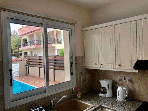 Universal Daphne 3 Bedroom Villa In Kato Paphos Paphos
