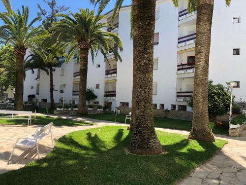 Corcega Salou Beach Apartaments
