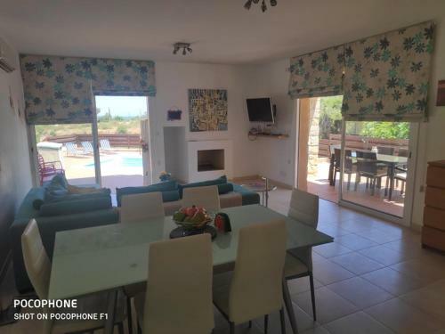 Villa Ans Argaka Townhouse