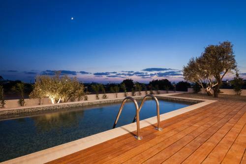 Lemon Grove Modern Villa