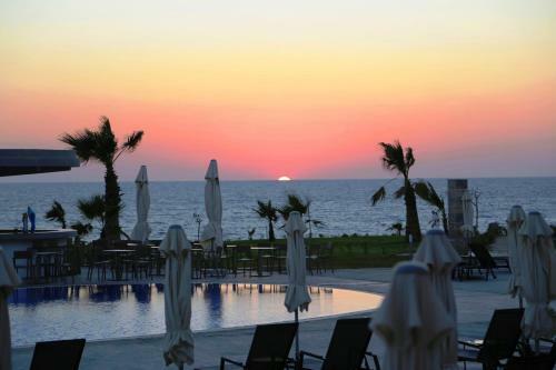 Gold Lagoon Kosher Hotel