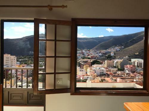 Apartamento Vista Al Mar Y Monta�a