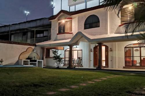 Hermosa Casa En Cuernavaca: Jard�n Del Lago
