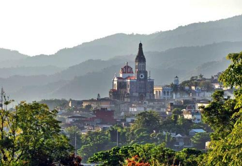 Hotel Santuario de Dios Estacionamiento Gratis