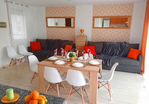 Bright And Calm Apartment With Pools, Golf Court