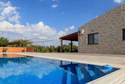 Berryrose Villa
