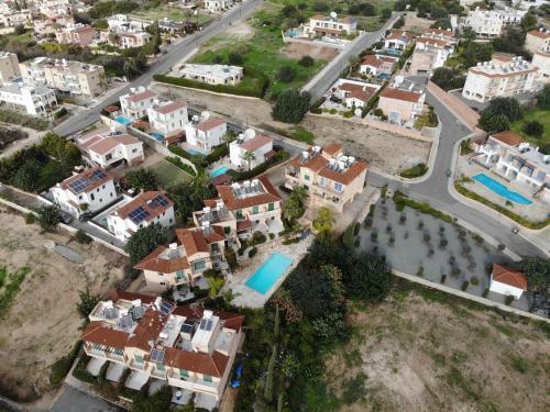 Top Seaview Apartment In Peyia