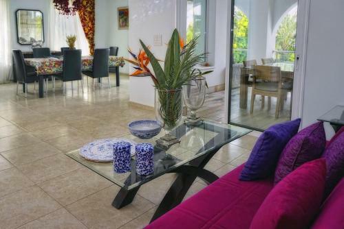 Seafront 3 Bedroom Villa Medea With Private Pool And Garden.