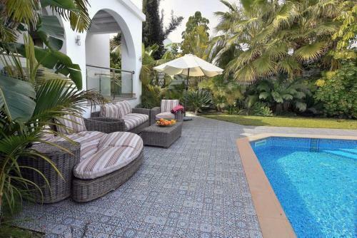 Seafront 3 Bedroom Villa Medea With Private Pool And Garden.