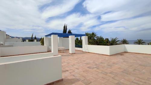 Seafront 3 Bedroom Villa Medea With Private Pool And Garden.