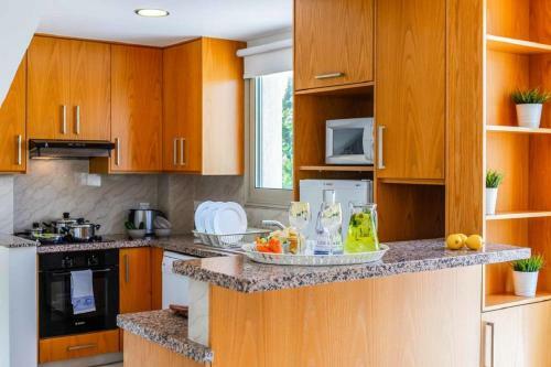 Villa Veronica - 3 Bedroom Beach Villa With Private Swimming Pool