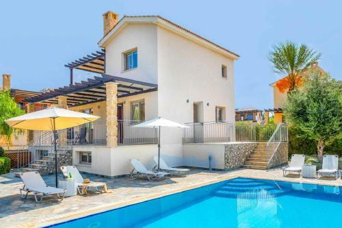 Villa Veronica - 3 Bedroom Beach Villa With Private Swimming Pool
