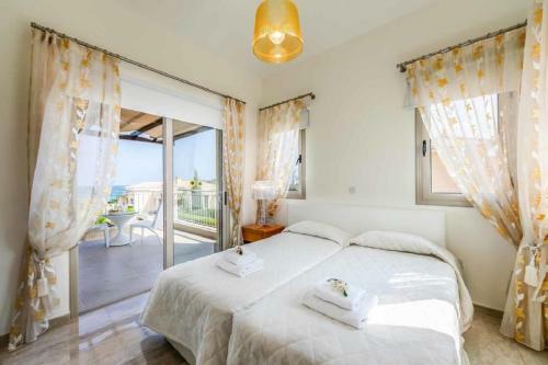 Villa Veronica - 3 Bedroom Beach Villa With Private Swimming Pool