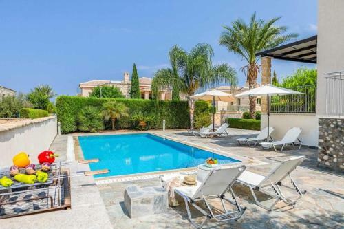Villa Veronica - 3 Bedroom Beach Villa With Private Swimming Pool