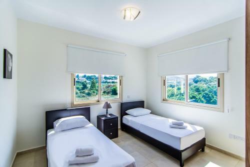 Green Valley Villa V8, Walking Distance To Polis