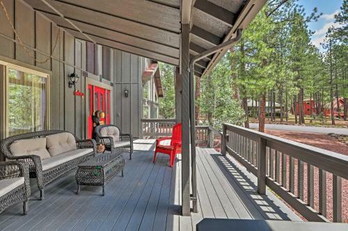 Pinetop Cabin With Fireplace, About 1 Mi To Golf!