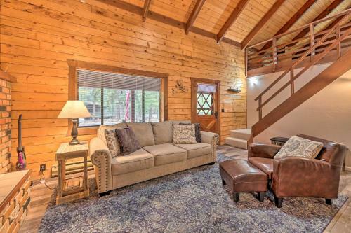 Dreamy Pinetop Log Cabin Golf, Hike And Ski!