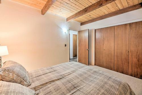 Dreamy Pinetop Log Cabin Golf, Hike And Ski!
