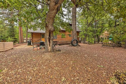 Dreamy Pinetop Log Cabin Golf, Hike And Ski!