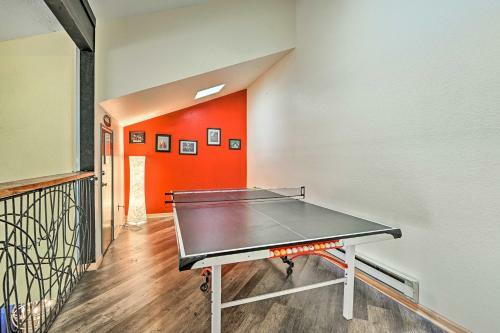 Relaxing Pinetop Townhome With Deck And Grill!