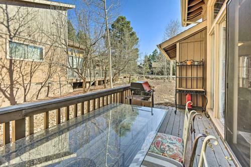 Relaxing Pinetop Townhome With Deck And Grill!