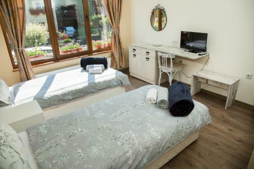 Hostal Guest House Mikaela