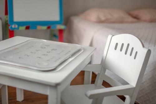 Apartamento Moderni Huone Rauhallisella Alueella !