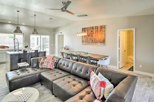 Lavish Lake Havasu Home W/ Pool, Spa & Fire Pit!