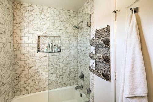 Lavish Lake Havasu Home W/ Pool, Spa & Fire Pit!