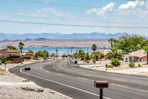 Havasu Hangout W/ Movie Room