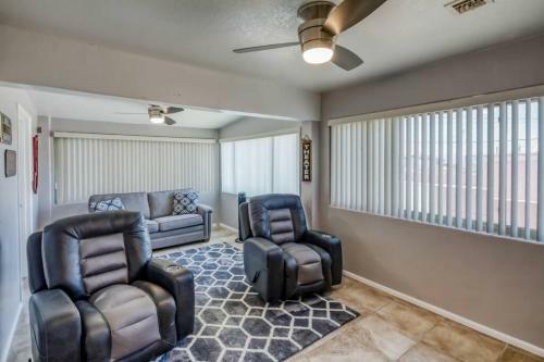 Havasu Hangout W/ Movie Room