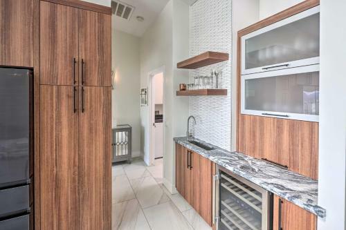 Desert Oasis With Pool 2 Miles To Lake Havasu!