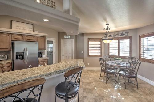 Lake Havasu City House With Jacuzzi And Fire Pit!