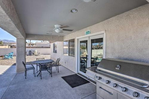 Lake Havasu City House With Jacuzzi And Fire Pit!