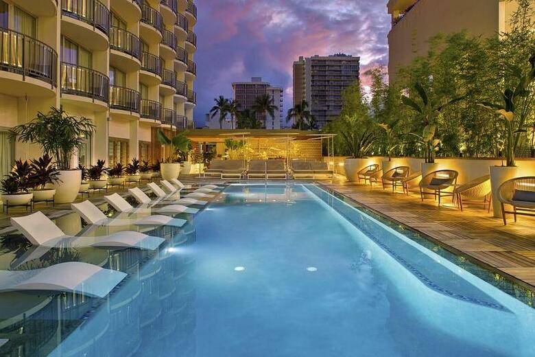 Hotel Aqua Waikiki Wave