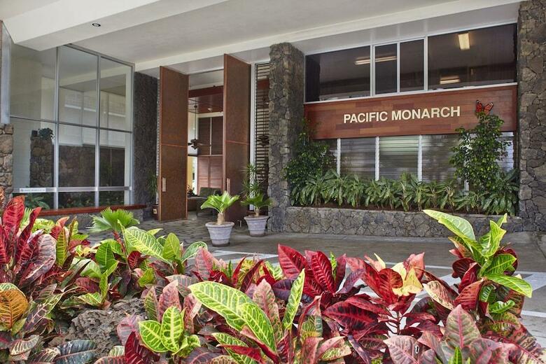 Hotel Aston Pacific Monarch