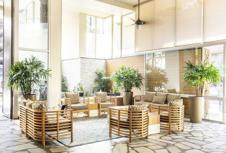 Hotel Aston Pacific Monarch