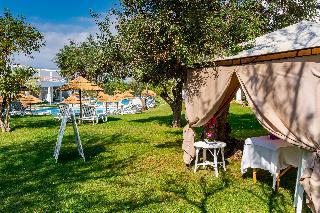 Aparthotel Pateo Village