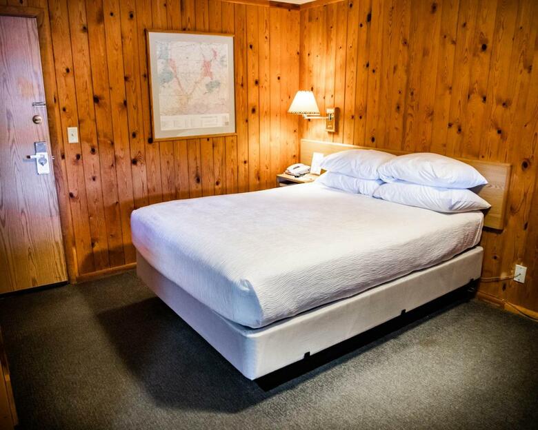 Hotel Redstone Inn