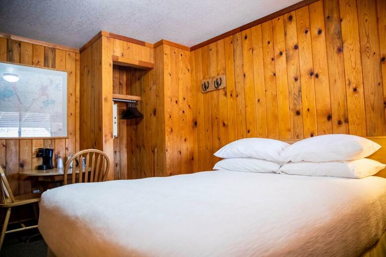 Hotel Redstone Inn